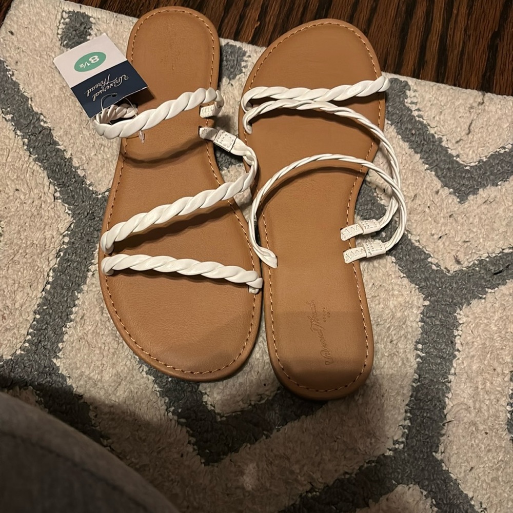 Universal Thread Sunny Sandals in White